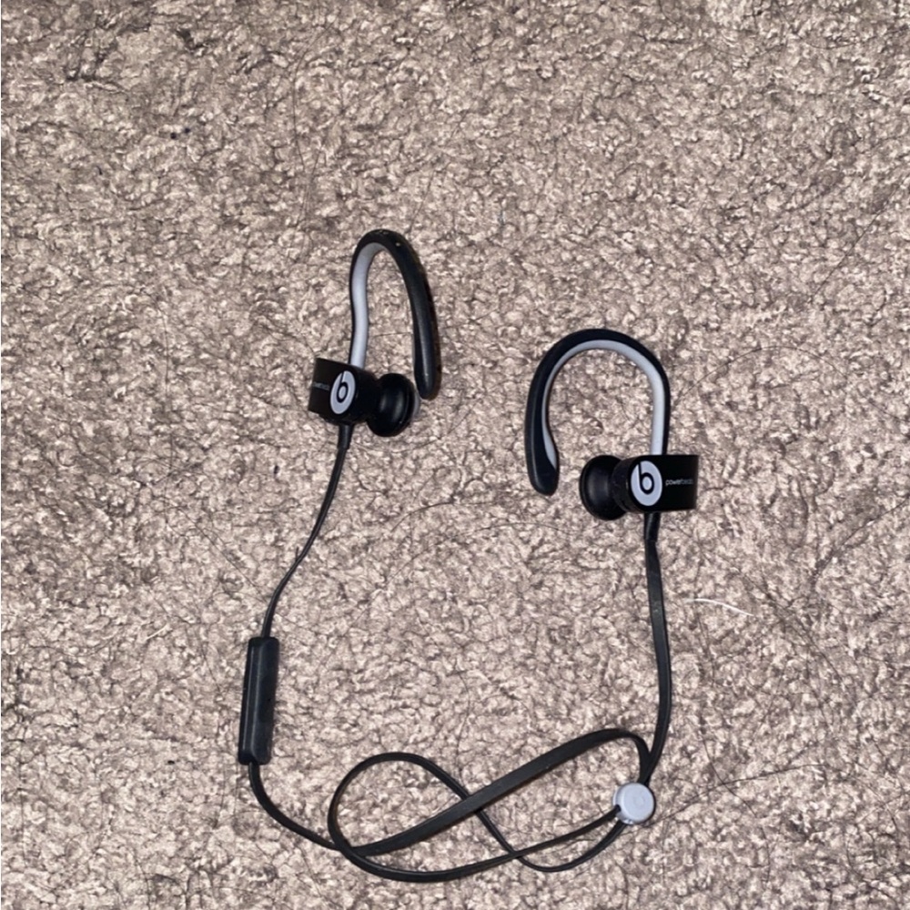 Beats by Dre Black Earbud Headphones
